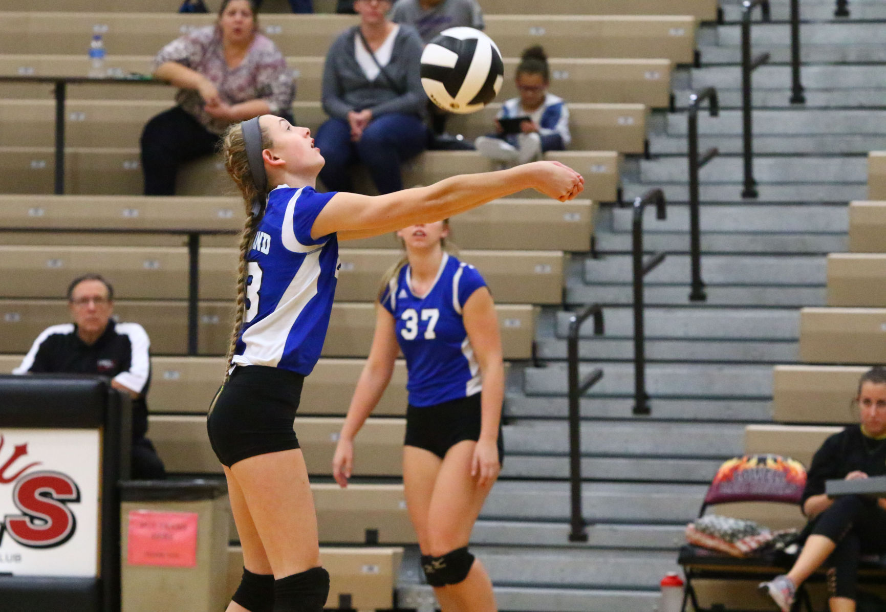 Gallery: Volleyball Sectional - East Chicago vs. Highland